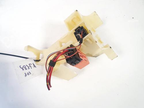 Used Fuse box BMW 3 (E46) 318 i (118 hp) 32896385