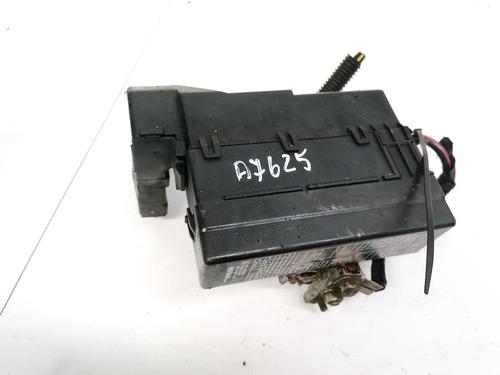 Used Fuse box NISSAN ALMERA TINO (V10) 2.2 dCi (115 hp) 32891169