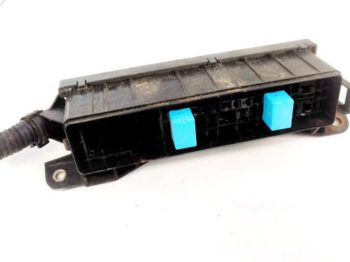 fuse-box-toyota-prius-liftback-_w2_-2003-2004-2005-2006-2007-2008-2009-2010-32960829 main image