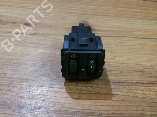 Used Switch Switch RENAULT SCÉNIC II (JM0/1_) 1.4 (JM0B, JM0H, JM1A) (98 hp) 35647561 35647561