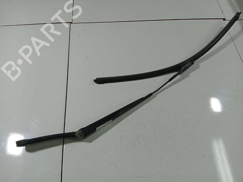 Used Front windshield wiper arm Front windshield wiper arm 38582360 38582360