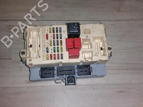 Used Fuse box Fuse box VW GOLF III (1H1) 1.4 (55 hp) 33480422 33480422