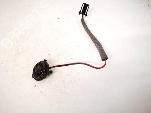 Used Speaker VW PASSAT B5 Variant (3B5) 1.9 TDI (115 hp) 32918701