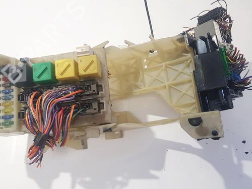 Used Fuse box Fuse box FORD MONDEO I (GBP) 1.8 i 16V (115 hp) 32881012 32881012