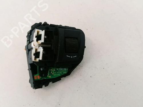 Used Steering wheel controls Steering wheel controls 35628141 35628141
