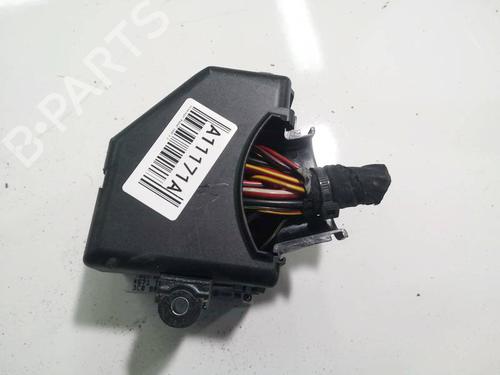 fuse-box-vw-passat-b6-3c2-2005-2006-2007-2008-2009-2010-2011-32530612 main image