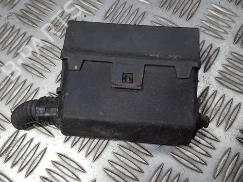 Used Fuse box Fuse box OPEL ZAFIRA A MPV (T98) 1.8 16V (F75) (125 hp) 33498598 33498598