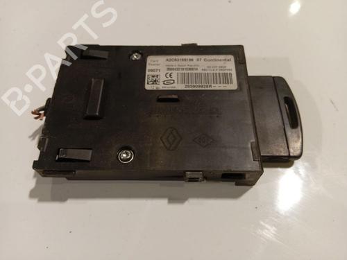 Kortlæser Kortlæser RENAULT GRAND SCÉNIC II (JM0/1_) 1.9 dCi (JM14) (131 hp) 36822936 36822936