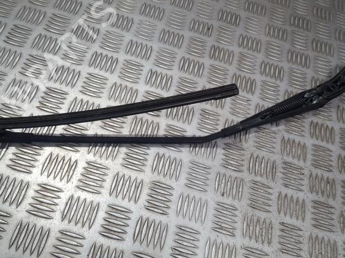 front-windshield-wiper-arm-mercedes-benz-a-class-w169-2004-2005-2006-2007-2008-2009-2010-2011-2012-33504611 main image