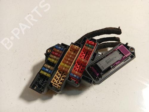 fuse-box-audi-q7-4lb-2006-2007-2008-2009-2010-2011-2012-2013-2014-2015-2016-33489756 main image