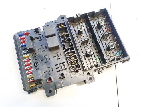 Used Fuse box Fuse box CHRYSLER VOYAGER / GRAND VOYAGER III (GS_, NS_) 2.0 i (133 hp) 32548179 32548179