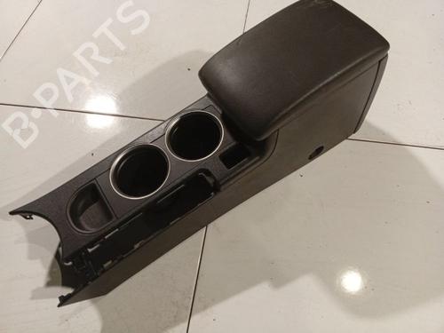 Used Armrest / Center console Armrest / Center console 36686399 36686399