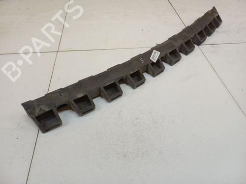 Used Rear bumper bracket Rear bumper bracket 36826762 36826762