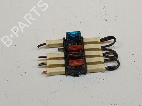 Used Fuse box Fuse box 37597992 37597992