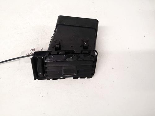 air-vent-audi-a6-c5-4b2-4b4-1997-1998-1999-2000-2001-2002-2003-2004-2005-32894128 main image