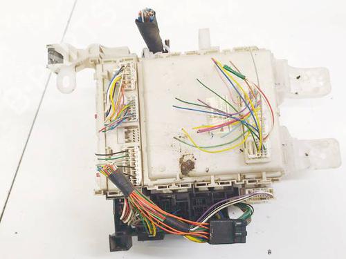 Used Fuse box Fuse box 32546278 32546278