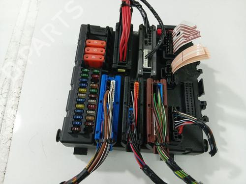 Used Fuse box Fuse box OPEL SIGNUM Hatchback (Z03) 2.2 direct (F48) (155 hp) 32534008 32534008