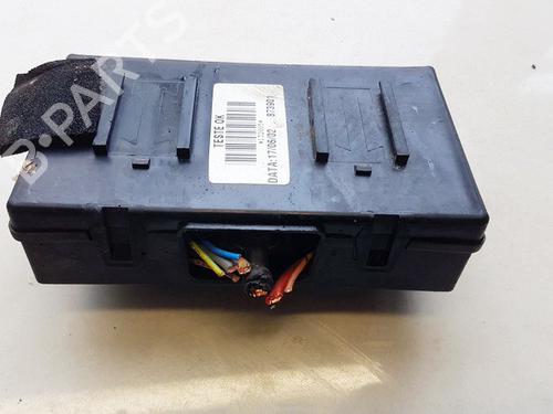 Used Fuse box Fuse box PEUGEOT 307 (3A/C) 2.0 HDi 110 (107 hp) 33063709 33063709