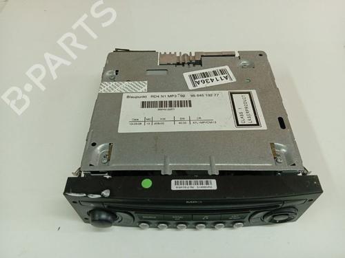 Used Radio Radio 36586439 36586439