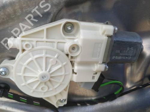 Used Right front window motor Right front window motor MERCEDES-BENZ E-CLASS (W212) E 300 Hybrid / BlueTEC Hybrid (212.098) (204 hp) 35371499 35371499