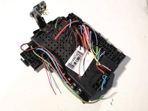 Used Fuse box Fuse box 32579649 32579649