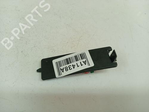 Fuse box CITROËN C5 III (RD_) 2.0 HDi (RDRHD8, RDRHDJ, RDRHR8, RDRHRJ) | BP39545378E1 - Image 3