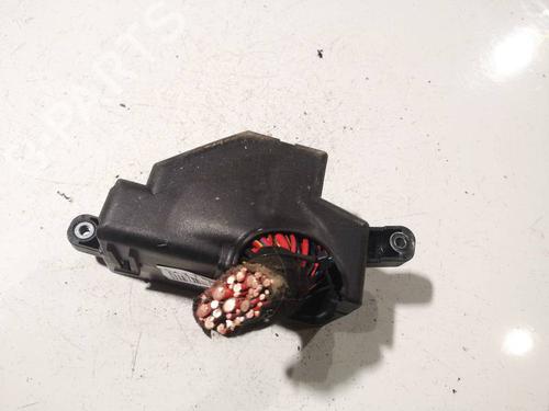 Fuse box SKODA SUPERB II (3T4) 2.0 TDI | BP38798543E1 - Image 2