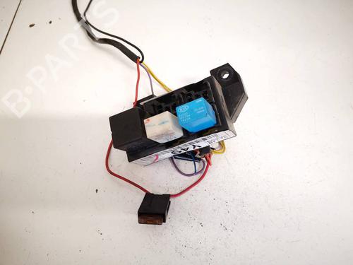 Used Fuse box Fuse box KIA SORENTO I (JC) 2.5 CRDi 4WD (140 hp) 32620835 32620835