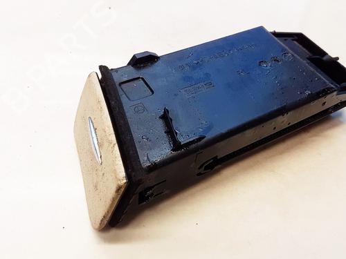 Used Glove box Glove box MERCEDES-BENZ E-CLASS (W211) E 270 CDI (211.016) (177 hp) 35877293 35877293