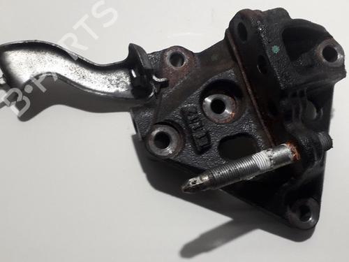 Used Support Support TOYOTA YARIS (_P9_) 1.4 D-4D (NLP90_, NLP90R) (90 hp) 33512853 33512853