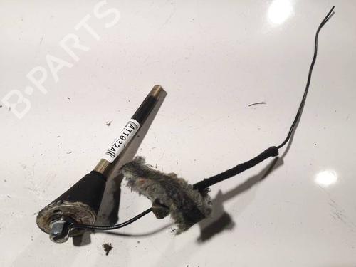 Antenne/Base Antenne/Base TOYOTA COROLLA Saloon (_E12_) 1.4 VVT-i (ZZE120_, ZZE120R) (97 hp) 34864069 34864069