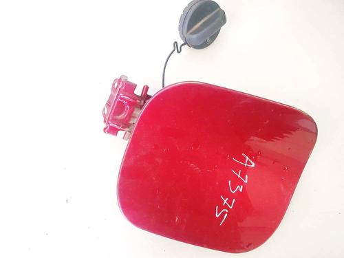fuel-flap-toyota-c-hr-_x1_-2016-35370395 main image
