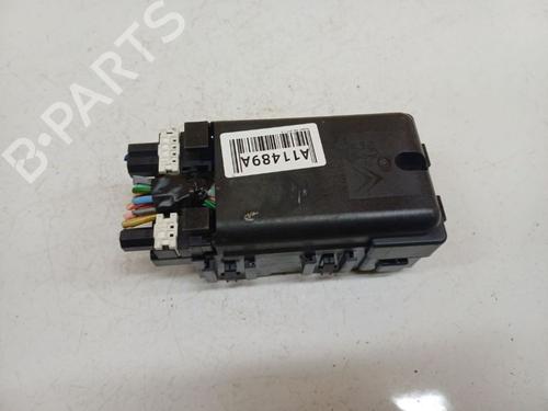Used Fuse box Fuse box 38528207 38528207