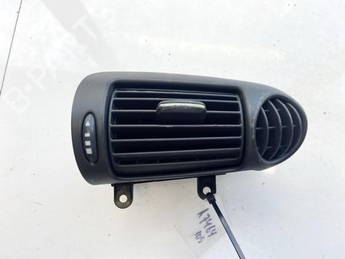 air-vent-mercedes-benz-c-class-w203-2000-2001-2002-2003-2004-2005-2006-2007-32888836 main image
