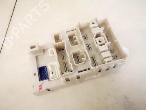Used Fuse box Fuse box VW CRAFTER 30-35 Bus (2E_) 2.5 TDI (109 hp) 32882748 32882748