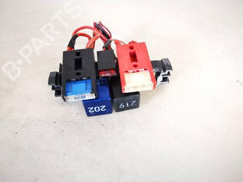 Used Fuse box Fuse box AUDI A2 (8Z0) 1.4 TDI (75 hp) 32946366 32946366