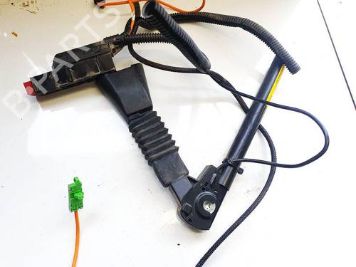 seat-buckle-opel-zafira-a-mpv-t98-1999-2000-2001-2002-2003-2004-2005-2006-35215369 main image