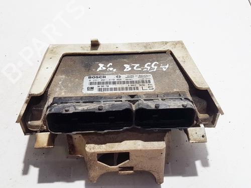 Used Engine control unit (ECU) Engine control unit (ECU) OPEL ASTRA G Hatchback (T98) 1.7 TD (F08, F48) (68 hp) 33528584 33528584