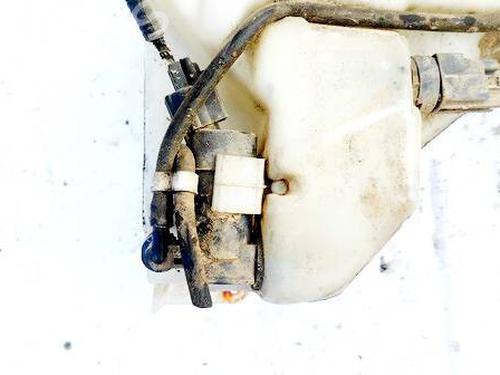 washer-pump-volvo-v50-545-2003-2004-2005-2006-2007-2008-2009-2010-2011-2012-35228081 main image