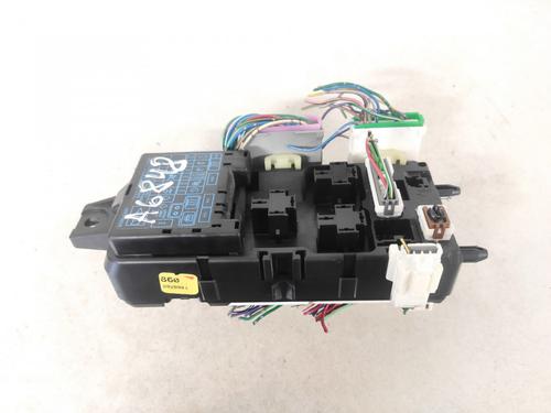 Used Fuse box Fuse box MITSUBISHI SPACE STAR MPV (DG_A) 1.3 16V (DG1A) (82 hp) 33086858 33086858