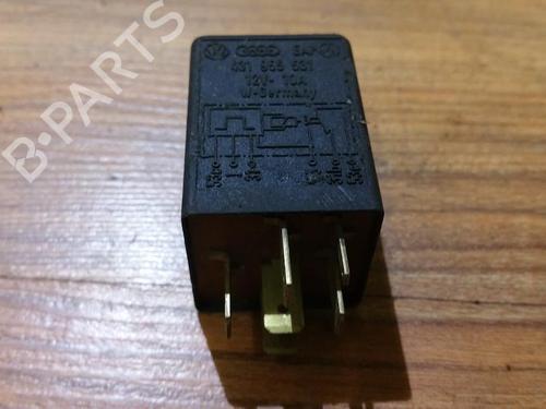 Used Electronic sensor Electronic sensor AUDI 80 B3 Saloon (893, 894, 8A2) 1.6 (70 hp) 33519052 33519052