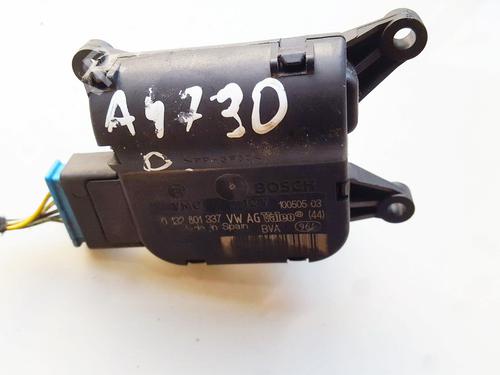 Used Electronic module Electronic module VW TOURAN (1T1, 1T2) 1.9 TDI (105 hp) 33521748 33521748