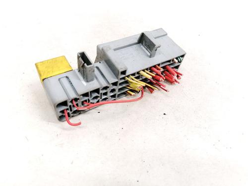 fuse-box-renault-scenic-ii-jm01_-2003-2004-2005-2006-2007-2008-2009-2010-33080661 main image