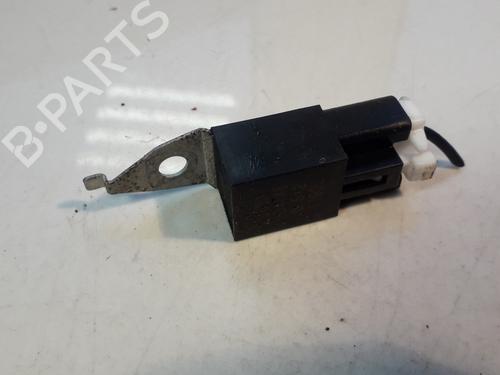 Used Electronic sensor Electronic sensor TOYOTA YARIS (_P9_) 1.4 D-4D (NLP90_, NLP90R) (90 hp) 33515330 33515330