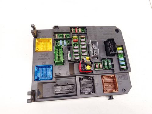 Used Fuse box Fuse box 38102925 38102925
