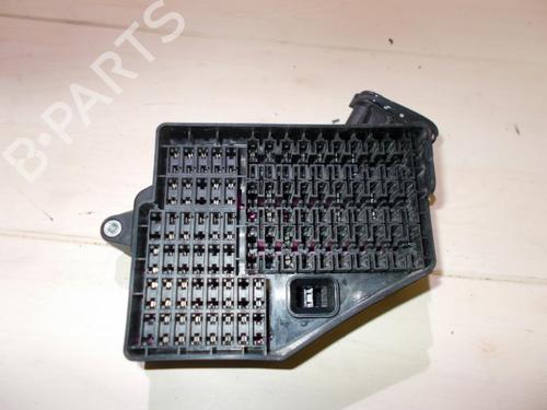 Used Fuse box Fuse box SKODA FABIA I (6Y2) 1.2 (64 hp) 33506658 33506658