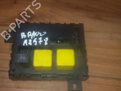 Used Fuse box Fuse box FIAT BRAVO I (182_) 1.6 16V (182.AH) (90 hp) 33481622 33481622