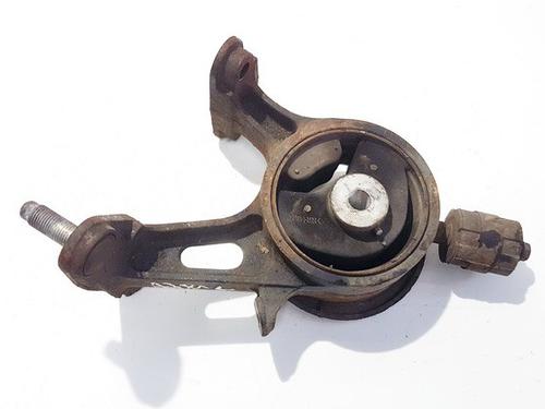 Used Engine mount Engine mount TOYOTA VERSO (_R2_) 2.0 D-4D (AUR20_, AUR20R) (126 hp) 32903339 32903339