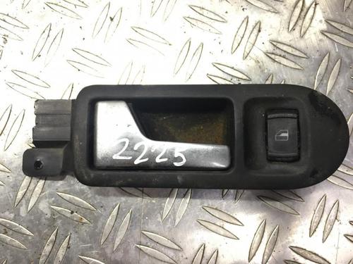 Used Front left interior door handle Front left interior door handle VW GOLF IV (1J1) 2.0 (115 hp) 35657511 35657511