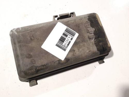 Used Fuse box Fuse box 32582595 32582595